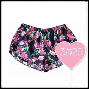 ⭐3/$25⭐ U2B Floral Shorts